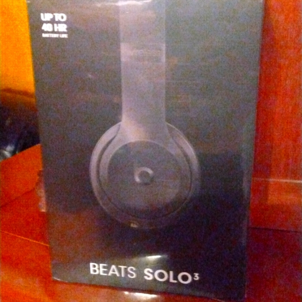 Beat Solo Bluetooth Headphones